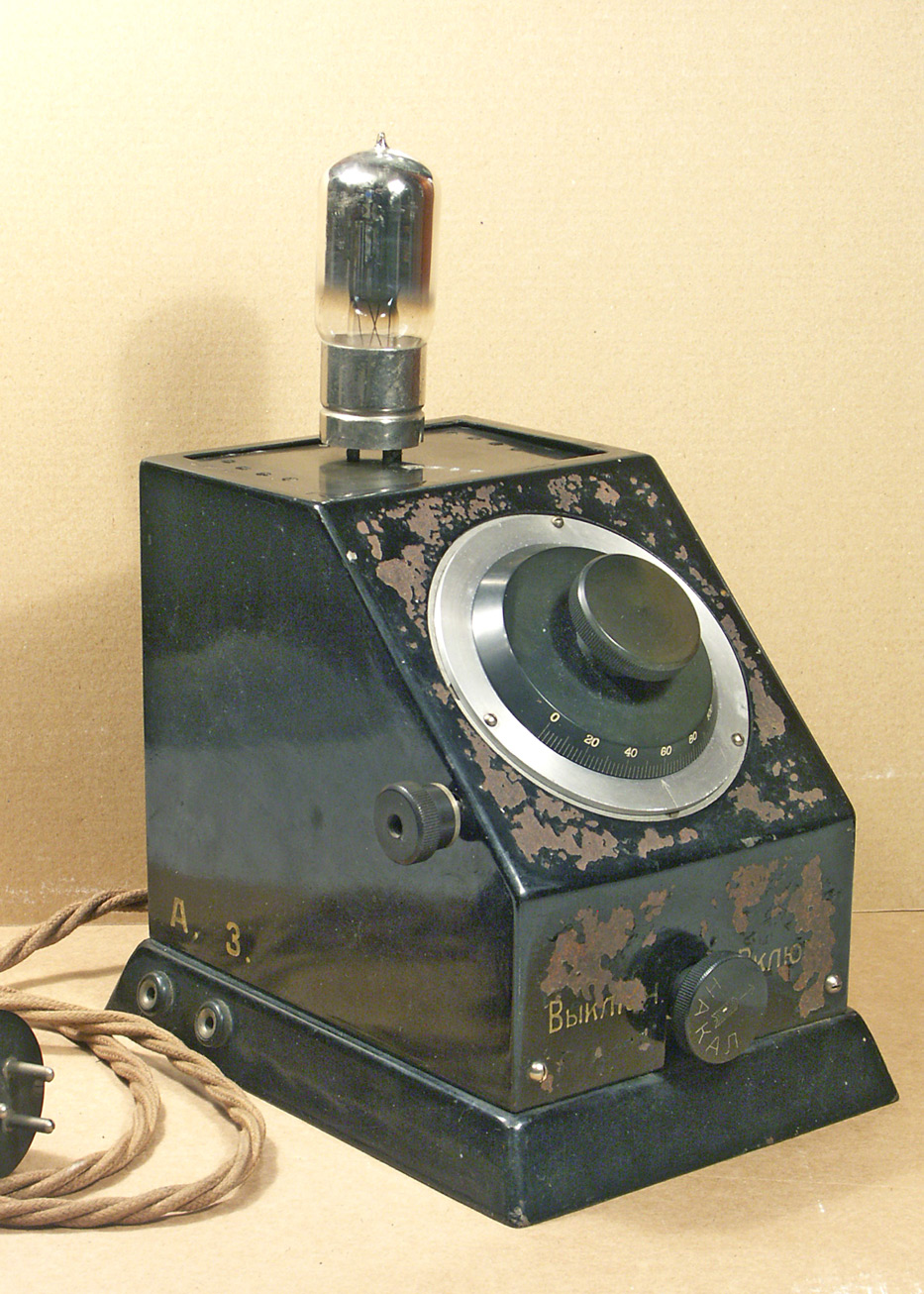 Одноламповый батарейный радиоприёмник Л.Б.2 (ЛБ-2) 